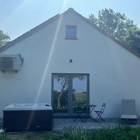 Konukevi Casa Terra - Landelijk Met Jacuzzi En Ir-sauna 4*