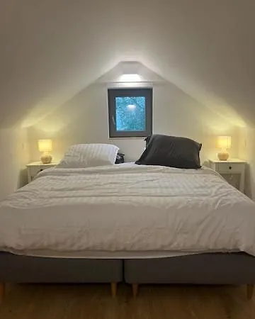 Konukevi Casa Terra - Landelijk Met Jacuzzi En Ir-sauna Koksijde