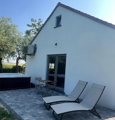 게스트하우스 Casa Terra - Landelijk Met Jacuzzi En Ir-sauna 코크시데